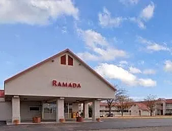 Ramada by Wyndham Clinton hotel detail image 1
