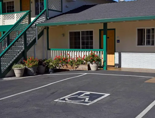 Monterey Pines Inn hotel detail image 1