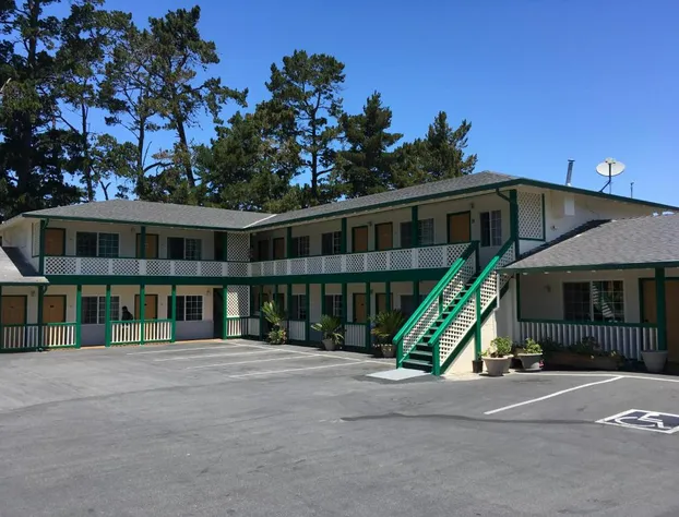 Monterey Pines Inn hotel detail image 2
