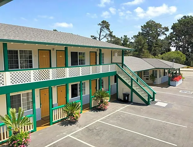 Monterey Pines Inn hotel detail image 1