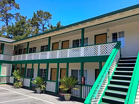 Monterey Pines Inn hotel detail image 3