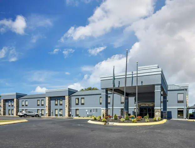 Quality Inn Clarksville - Exit 11 hotel detail image 1