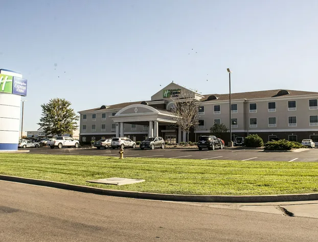 Holiday Inn Express & Suites Sedalia by IHG hotel detail image 2