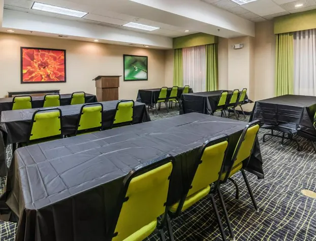 Holiday Inn Express & Suites Vinita by IHG hotel detail image 3