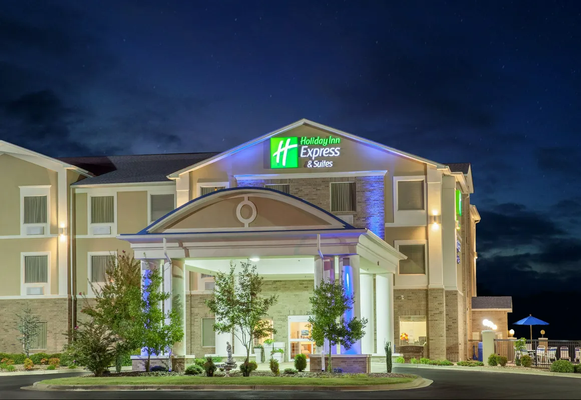 Holiday Inn Express Hotel & Suites Clarksville by IHG hotel hero