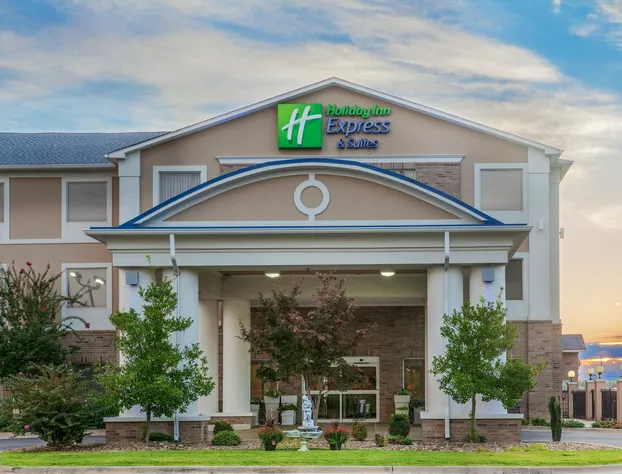 Holiday Inn Express Hotel & Suites Clarksville by IHG hotel detail image 2