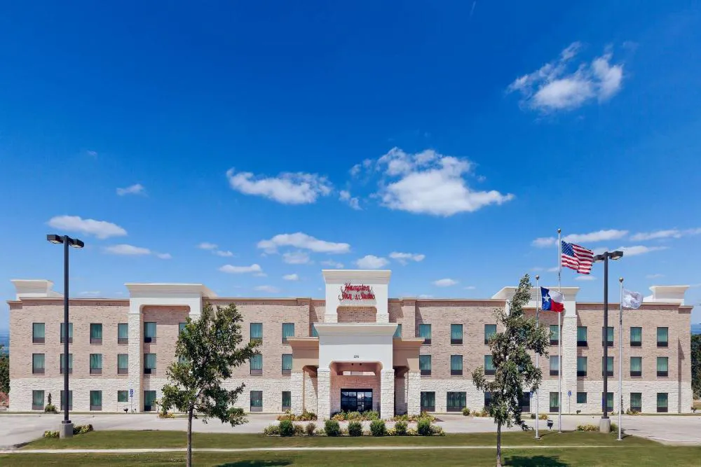 Hampton Inn and Suites Dumas hotel hero