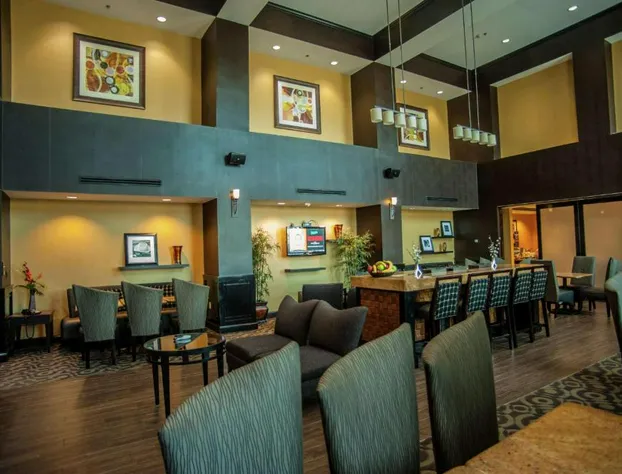 Hampton Inn & Suites Palestine hotel detail image 1