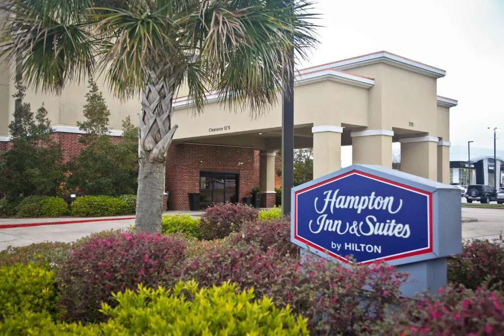 Hampton Inn & Suites Jennings hotel hero