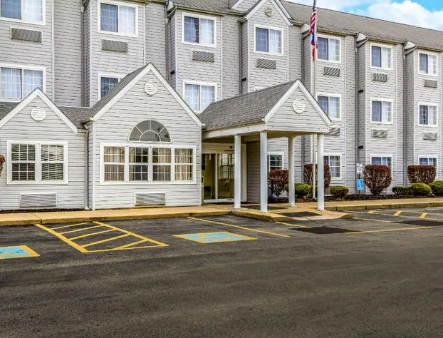 Quality Inn & Suites North Lima - Boardman hotel detail image 2