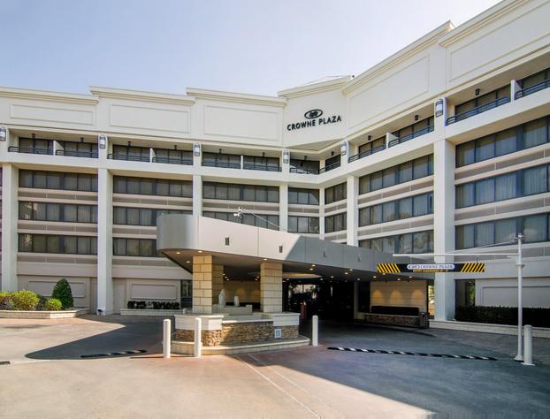 Crowne Plaza Executive Center Baton Rouge by IHG hotel detail image 1