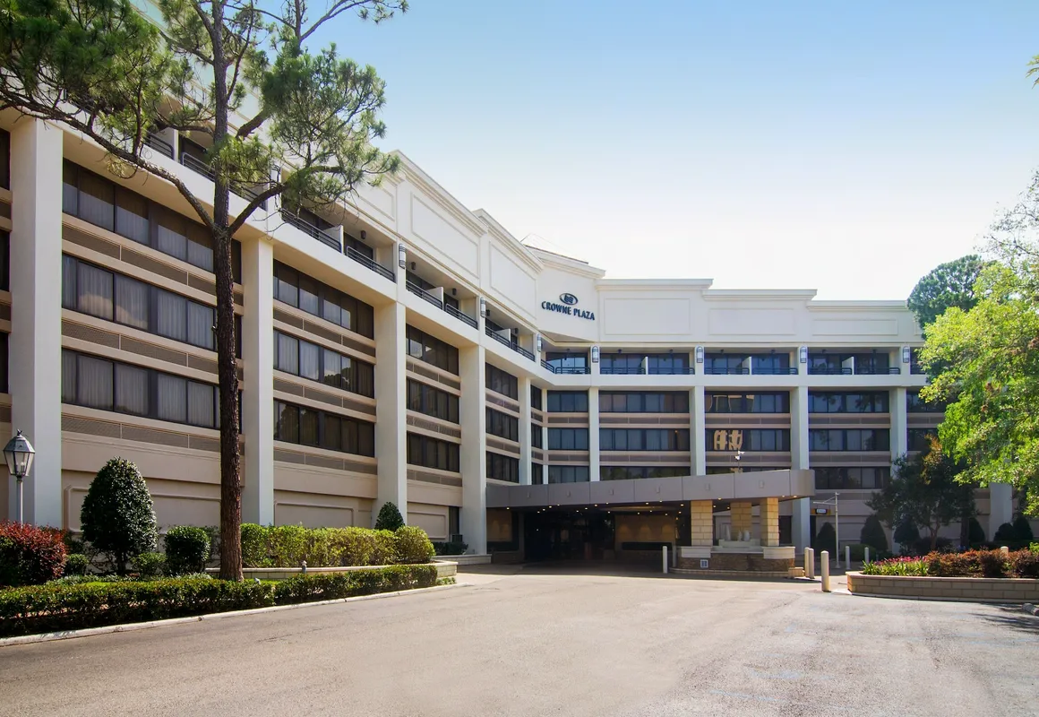 Crowne Plaza Executive Center Baton Rouge by IHG hotel hero