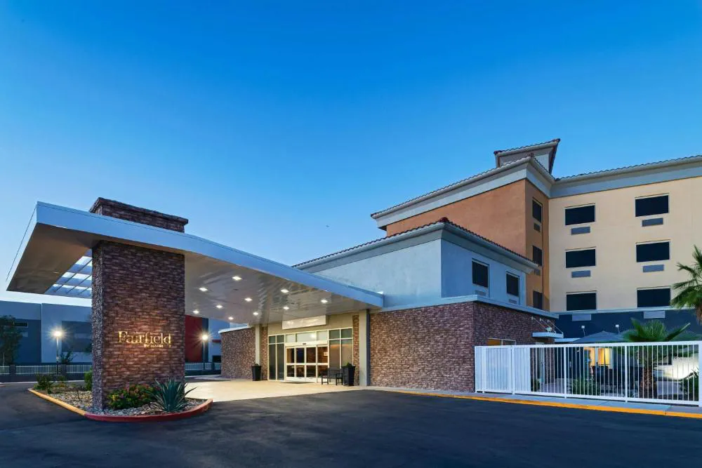Fairfield by Marriott Inn & Suites Phoenix West Chandler hotel hero