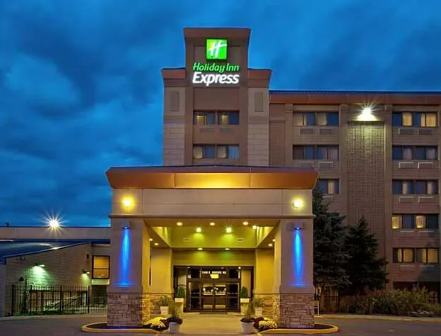 Holiday Inn Express Chicago-Palatine hotel detail image 2