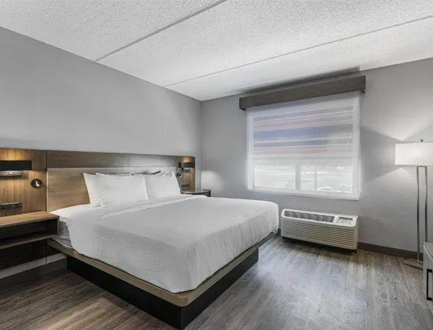 Best Western Plus Savannah Gateway hotel detail image 3