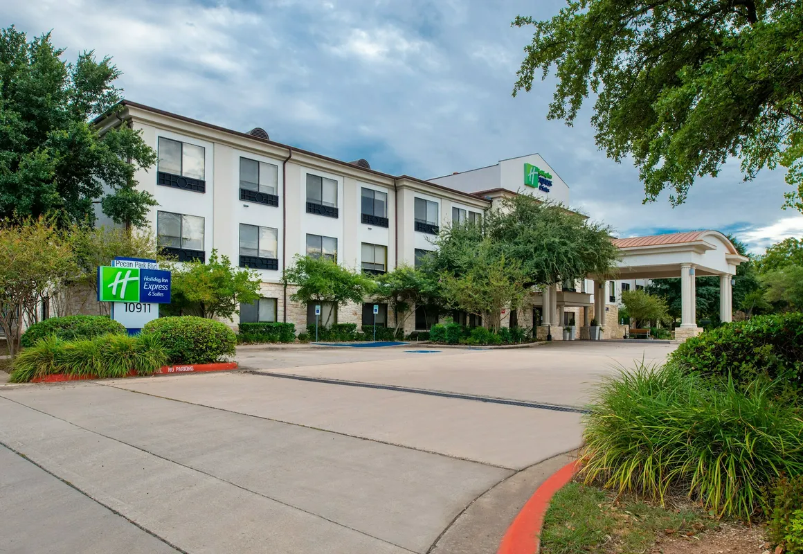 Holiday Inn Express & Suites Austin NW - Lakeline by IHG hotel hero