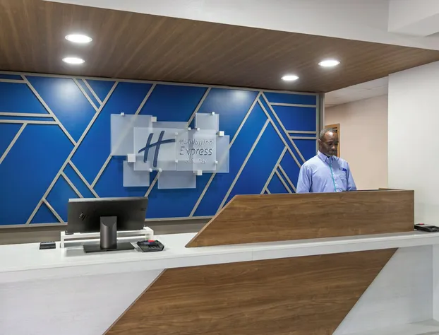 Holiday Inn Express Hotel & Suites Tampa-Rocky Point Island by IHG hotel detail image 3