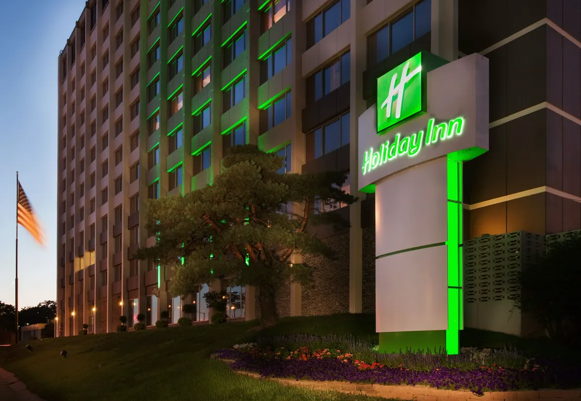 Holiday Inn Downtown - Mercy Area by IHG hotel hero