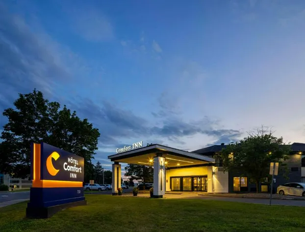 Comfort Inn Montréal Aéroport hotel detail image 2