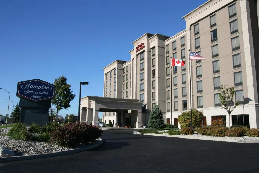 Hampton Inn & Suites by Hilton Windsor hotel hero