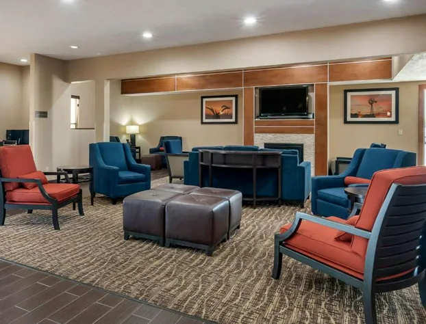 Comfort Inn & Suites Junction City - near Fort Riley hotel detail image 2