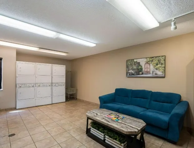 Sonesta Simply Suites Des Moines hotel detail image 2