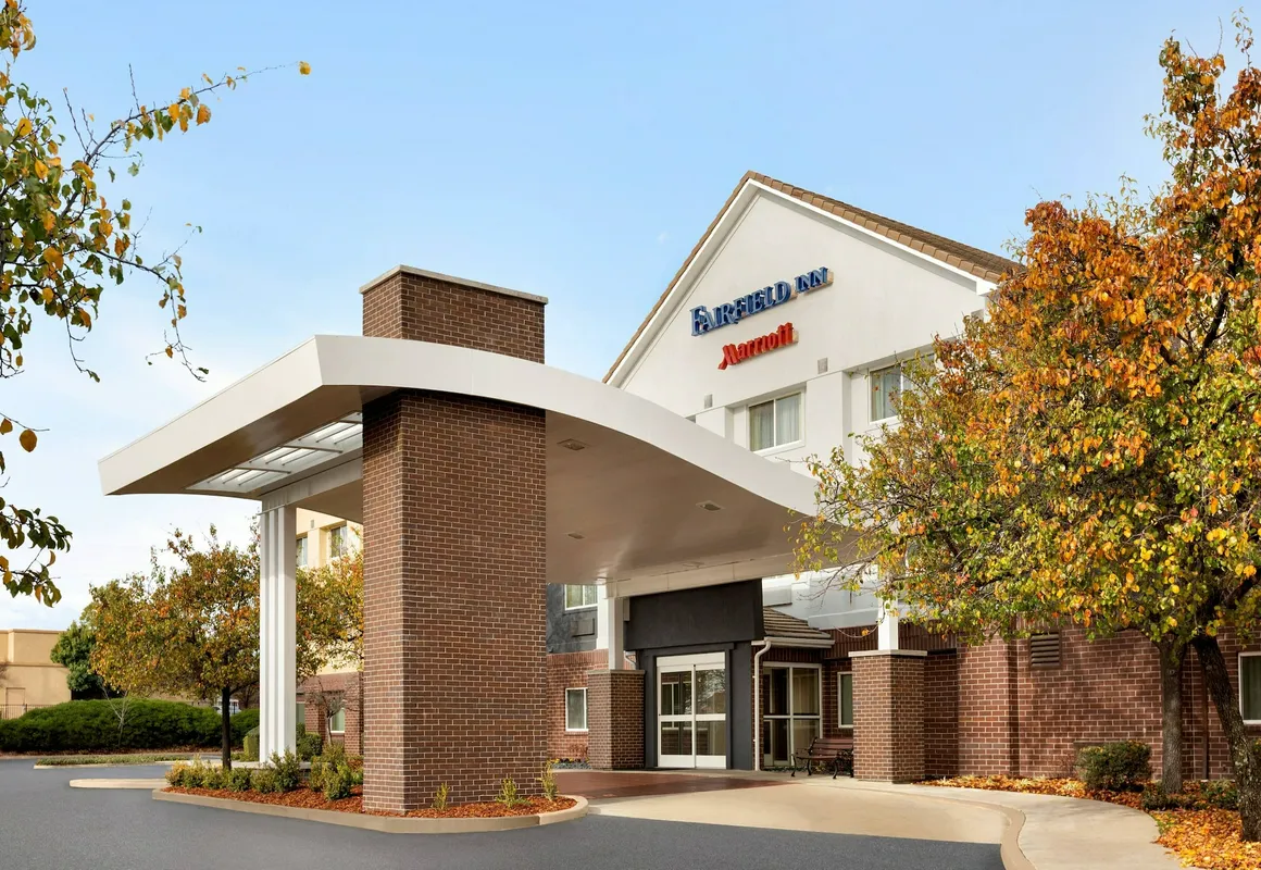 Fairfield Inn by Marriott Roseville hotel hero