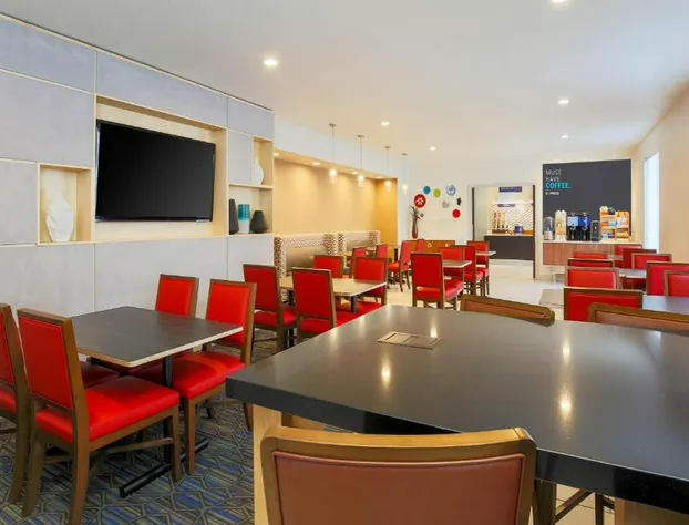 Holiday Inn Express Lancaster by IHG hotel detail image 2