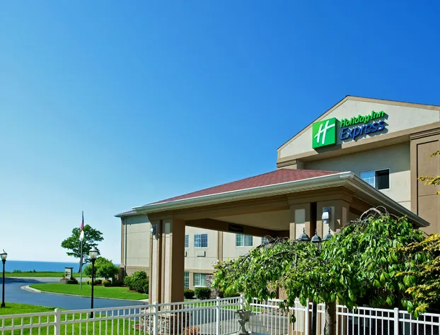 Holiday Inn Express & Suites St Joseph by IHG hotel detail image 4