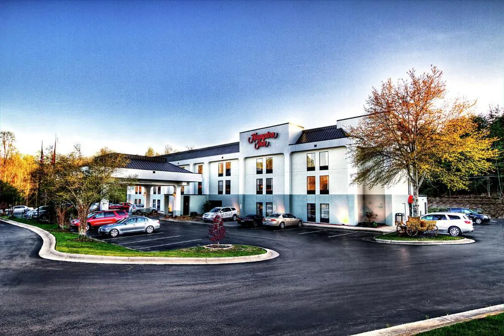 Hampton Inn Jonesville Elkin hotel hero