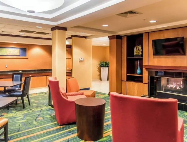 Fairfield Inn and Suites by Marriott Muskegon Norton Shores hotel detail image 1