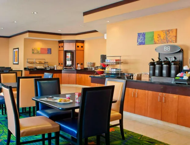Fairfield Inn & Suites by Marriott Champaign hotel detail image 2