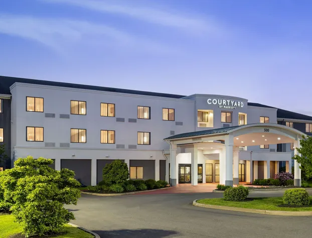 Courtyard by Marriott Kingston hotel detail image 1