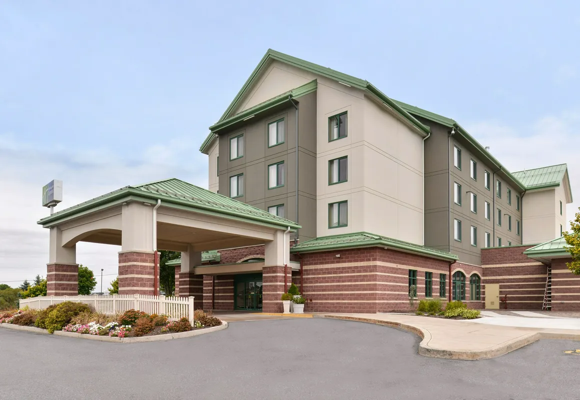 Holiday Inn Express Breezewood by IHG hotel hero