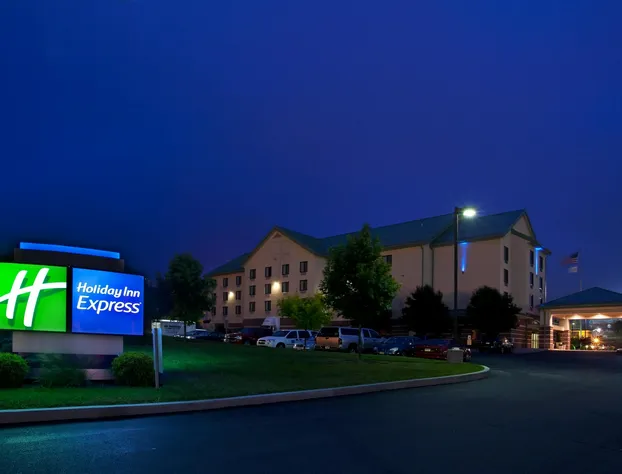 Holiday Inn Express Breezewood by IHG hotel detail image 1