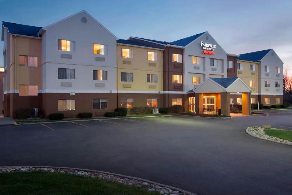 Fairfield Inn & Suites Mansfield Ontario hotel hero