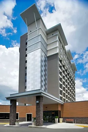 DoubleTree by Hilton Raleigh Crabtree Valley hotel detail image 3