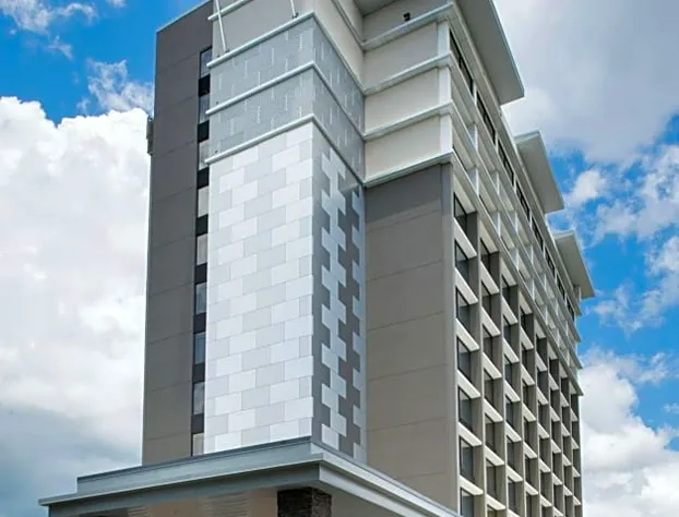 DoubleTree by Hilton Raleigh Crabtree Valley hotel detail image 4