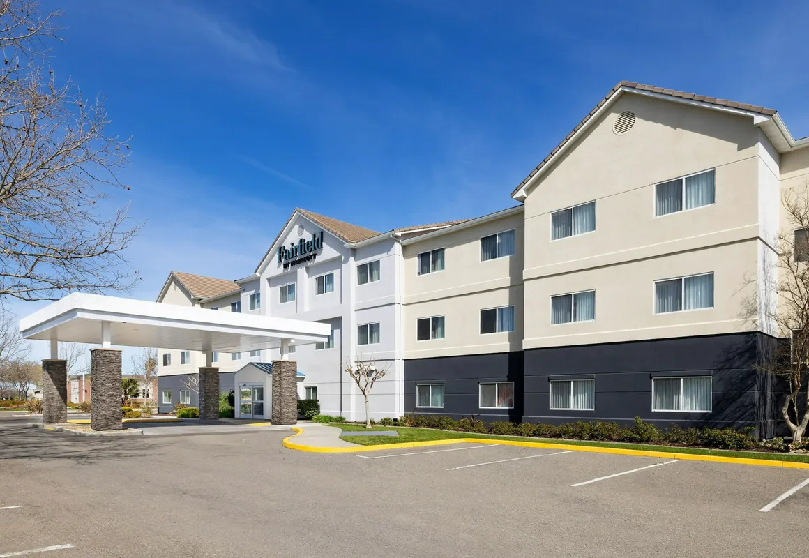 Fairfield Inn by Marriott Tracy hotel hero