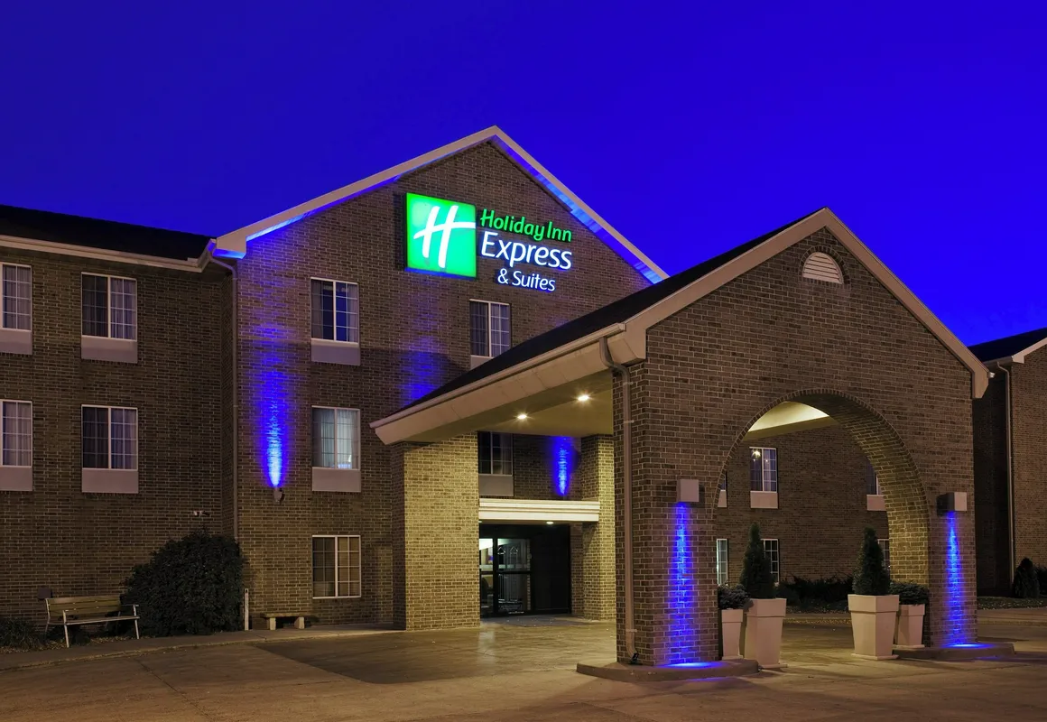 Holiday Inn Express & Suites Sioux Falls At Empire Mall by IHG hotel hero