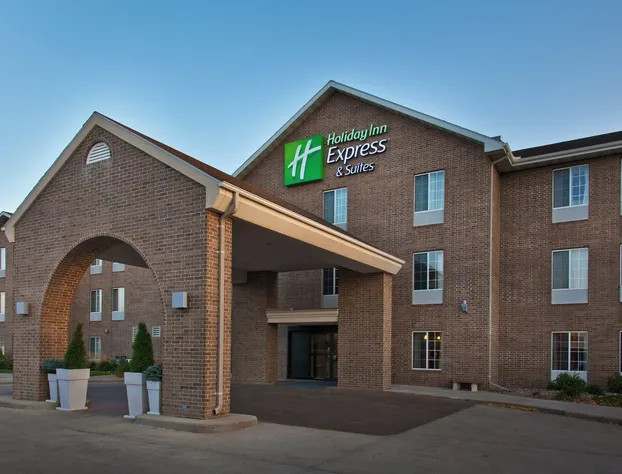 Holiday Inn Express & Suites Sioux Falls At Empire Mall by IHG hotel detail image 2