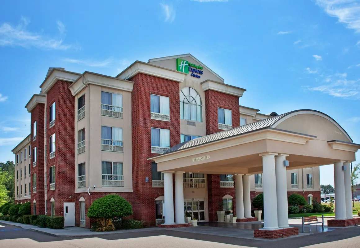 Holiday Inn Express & Suites W. Monroe by IHG hotel hero