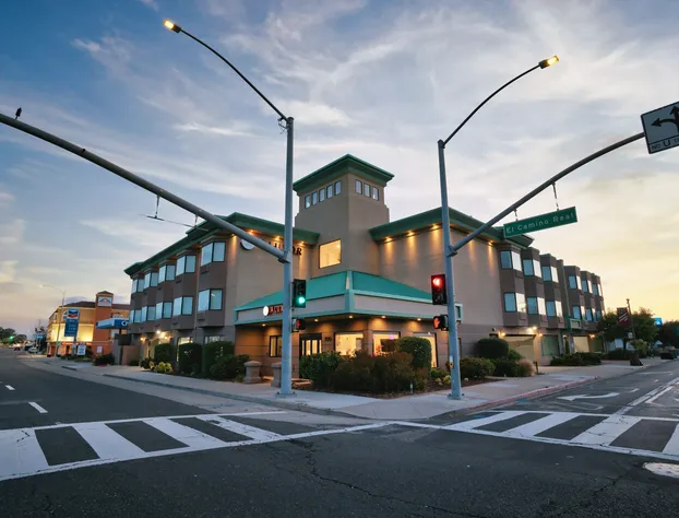 Hotel Aluxor SFO hotel detail image 2