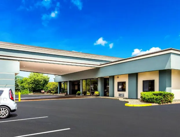 Quality Inn Oneonta Cooperstown Area hotel detail image 1