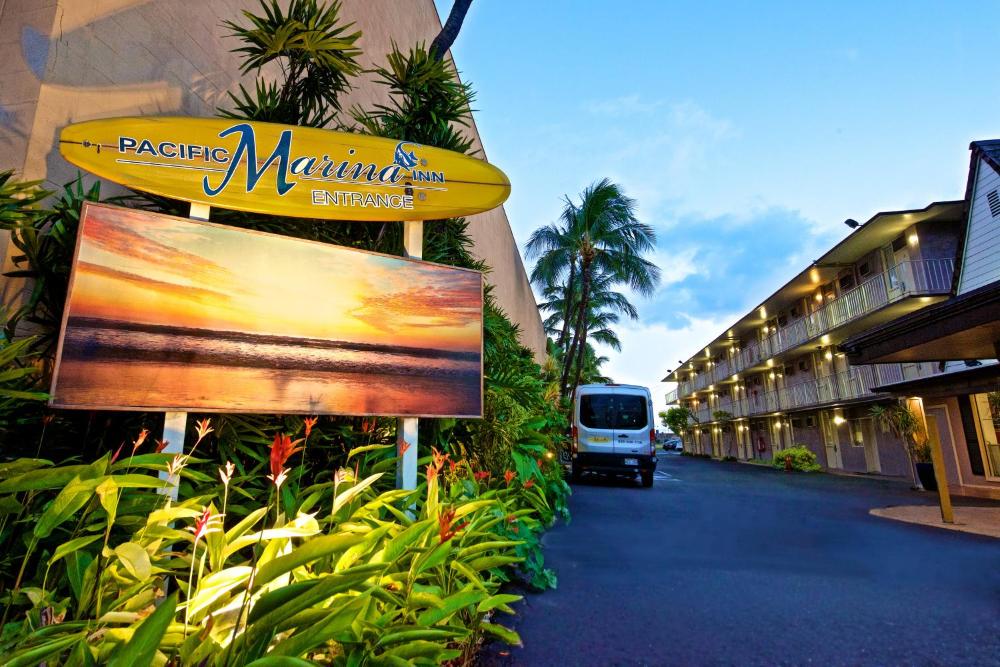 Pacific Marina Inn Airport Hotel hotel hero