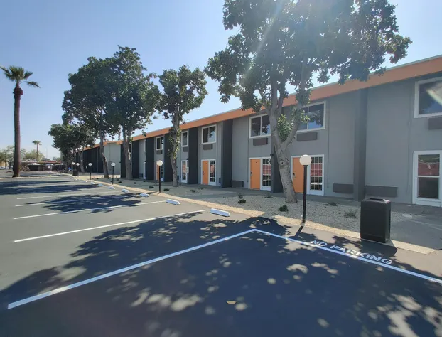 Clarion Pointe Fresno near Yosemite hotel detail image 4