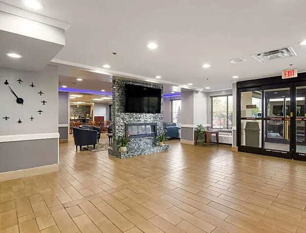 Quality Inn & Suites CVG Airport hotel detail image 4