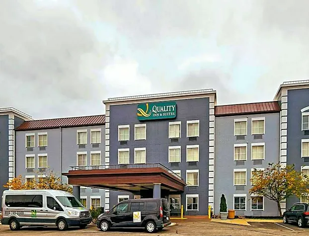 Quality Inn & Suites CVG Airport hotel detail image 1