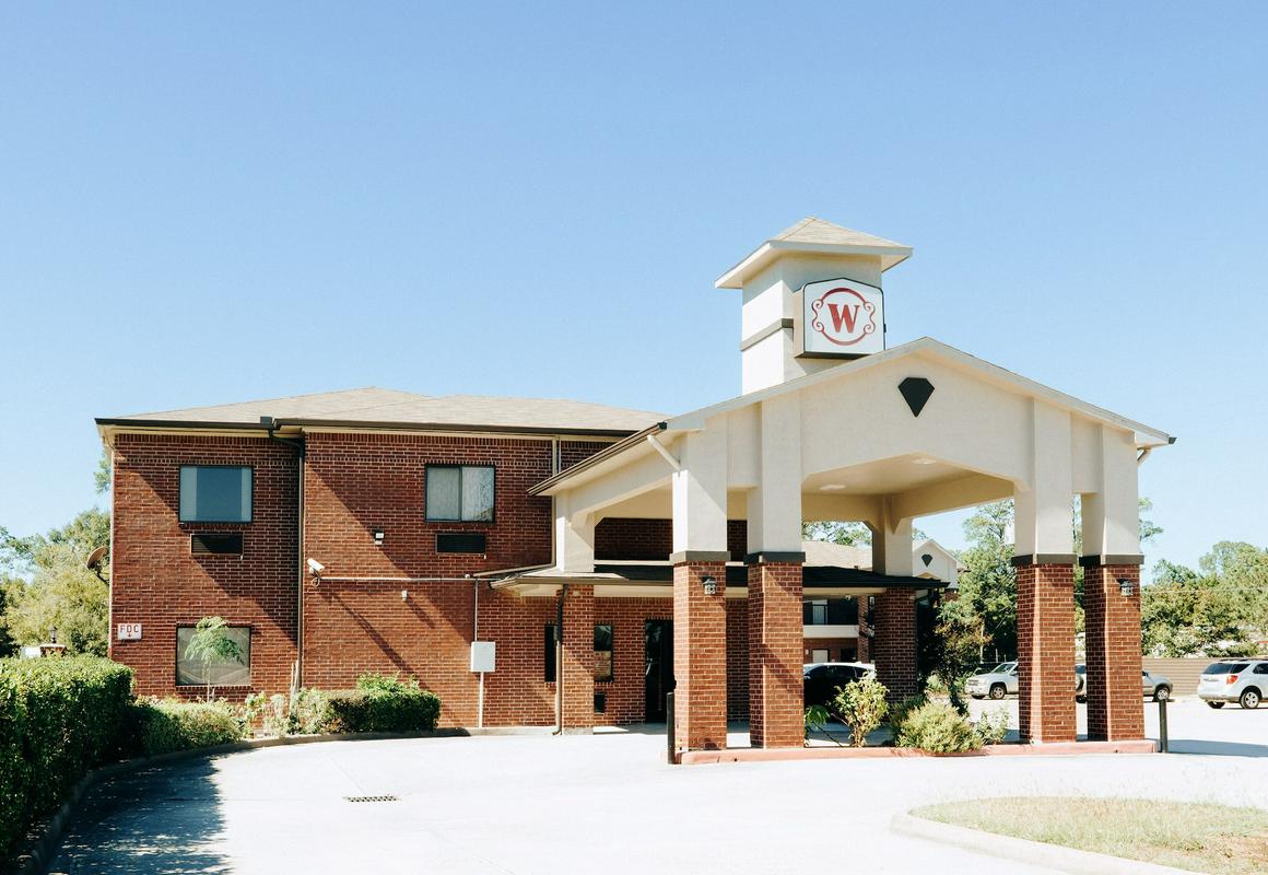 Winchester Inn & Suites Humble/IAH/North Houston hotel hero