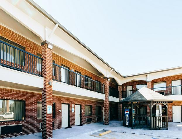 Winchester Inn & Suites Humble/IAH/North Houston hotel detail image 1